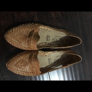 Leather flats / huaraches